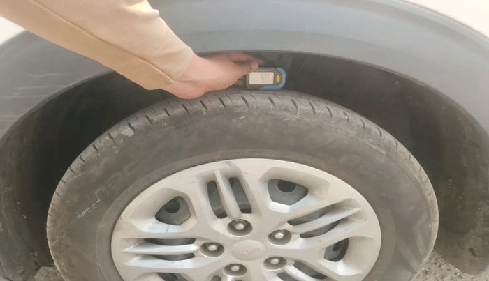 2022 KIA CARENS PRESTIGE 1.5 PETROL 7 STR, Petrol, Manual, 57,602 km, tyre