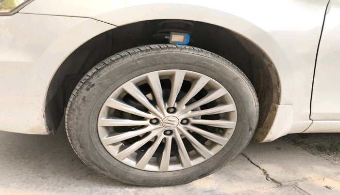 2016 Maruti Ciaz ZXI+, Petrol, Manual, 1,03,393 km, tyre