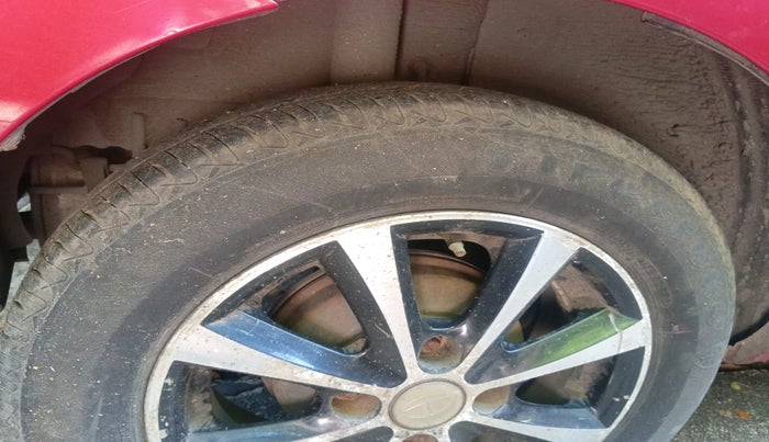 2010 Tata Indica Vista AURA SAFIRE, Petrol, Manual, 26,147 km, tyre