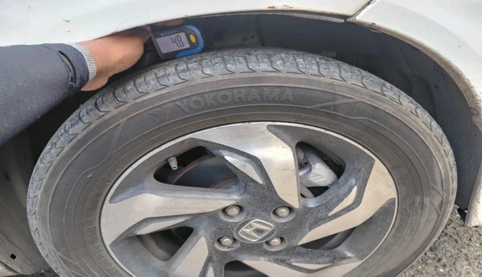 2015 Honda Mobilio 1.5L I-DTEC RS, Diesel, Manual, 1,23,119 km, tyre