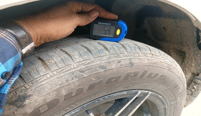 2019 Maruti Swift Dzire TOUR S-CNG, Petrol, Manual, 1,05,451 km, tyre