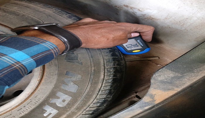 2019 Maruti Swift Dzire TOUR S-CNG, Petrol, Manual, 1,05,451 km, tyre