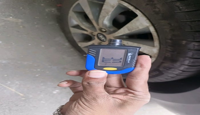 2014 Hyundai Verna FLUIDIC 1.6 CRDI SX, Diesel, Manual, 1,00,993 km, tyre