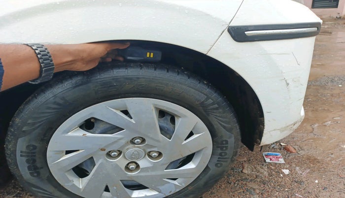 2023 Hyundai GRAND I10 NIOS MAGNA 1.2 KAPPA VTVT, Petrol, Manual, 27,980 km, tyre