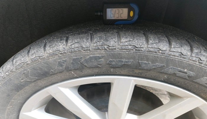 2017 Volkswagen Polo HIGHLINE1.5L, Diesel, Manual, 95,395 km, tyre