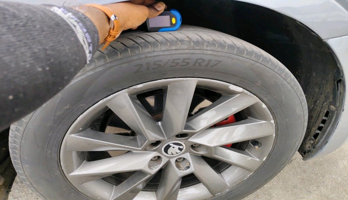 2016 Skoda Superb L&K 2.0 TDI AT, Diesel, Automatic, 92,140 km, tyre