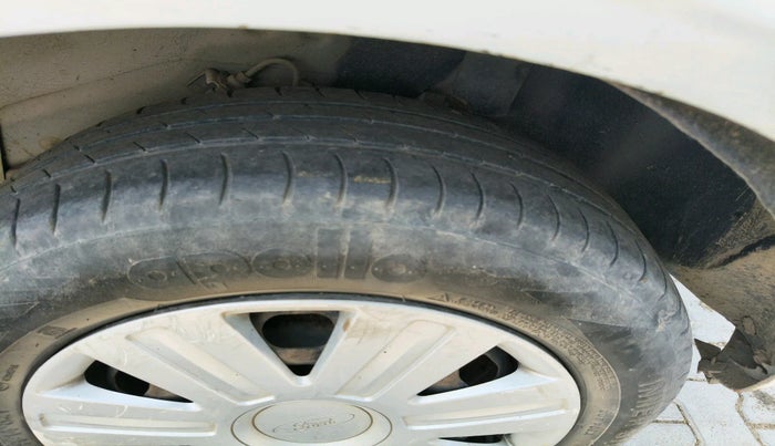 2010 Ford Figo EXI 1.4 DIESEL, Diesel, Manual, 1,57,737 km, tyre