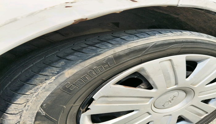 2010 Ford Figo EXI 1.4 DIESEL, Diesel, Manual, 1,57,737 km, tyre