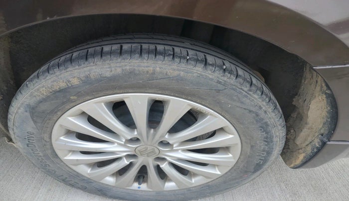 2014 Maruti Ciaz ZXI, Petrol, Manual, 59,317 km, tyre