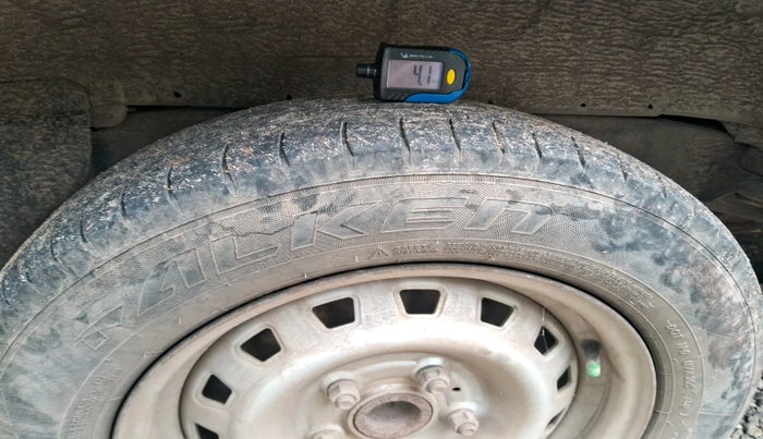 2010 Mahindra Xylo D2 BS III, Diesel, Manual, 84,275 km, tyre