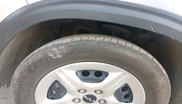 2023 KIA SELTOS  HTE 1.5 PETROL MT, Petrol, Manual, 61,754 km, tyre