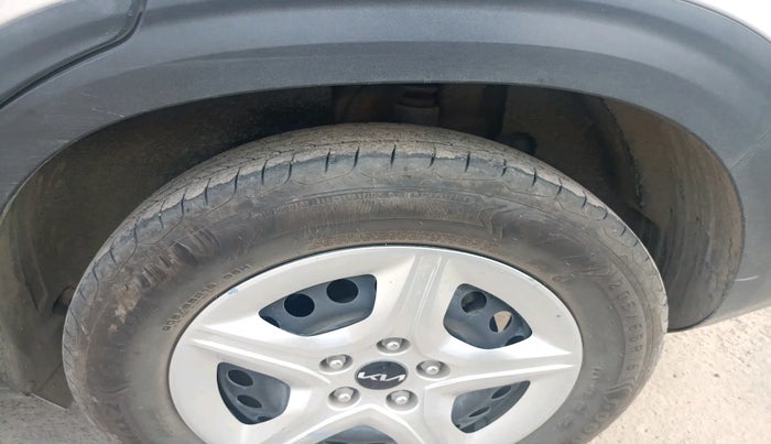 2023 KIA SELTOS  HTE 1.5 PETROL MT, Petrol, Manual, 61,754 km, tyre