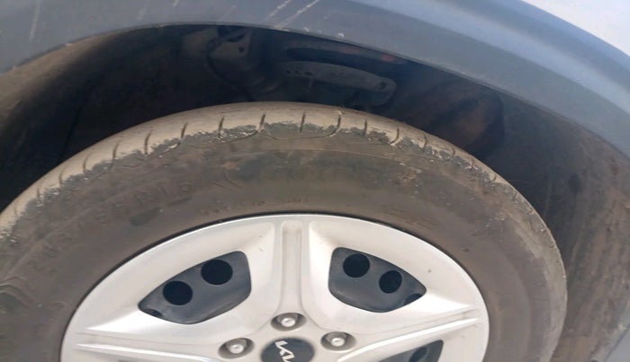 2023 KIA SELTOS  HTE 1.5 PETROL MT, Petrol, Manual, 61,754 km, tyre