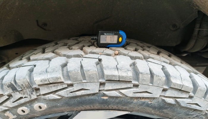 2022 Mahindra Thar LX D AT 4WD HT, Diesel, Automatic, 27,274 km, tyre