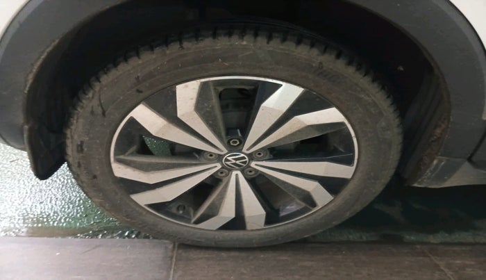 2022 Volkswagen TAIGUN GT PLUS 1.5 TSI DSG, Petrol, Automatic, 55,732 km, tyre