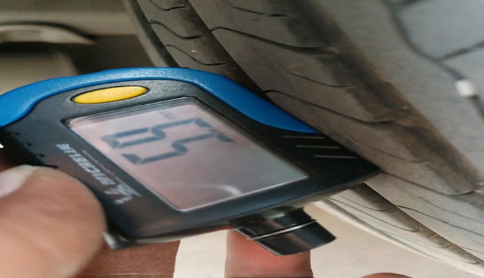 2015 Honda Amaze 1.2L I-VTEC S, Petrol, Manual, 1,22,465 km, tyre