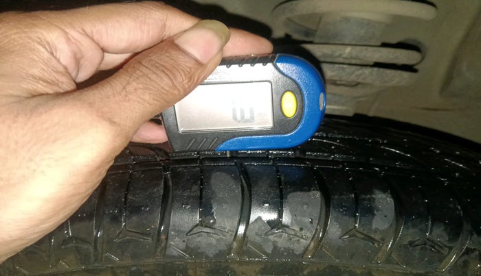 2013 Maruti Wagon R 1.0 LXI CNG, Petrol, Manual, 63,869 km, tyre