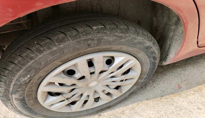 2013 Maruti Swift LDI, Diesel, Manual, 1,17,908 km, tyre