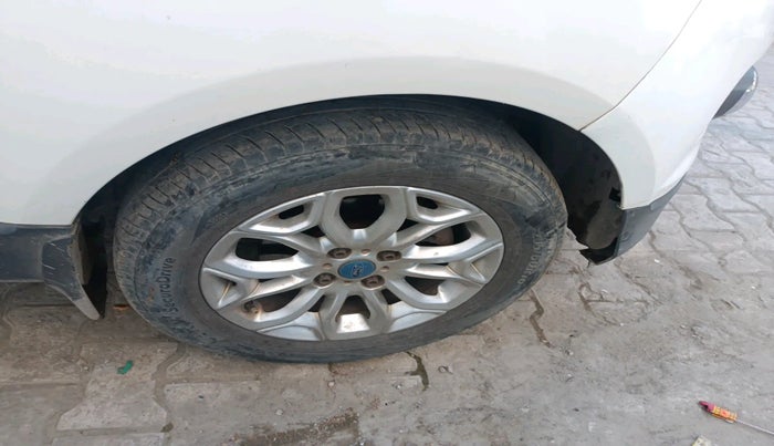 2015 Ford Ecosport TITANIUM 1.5L DIESEL, Diesel, Manual, 86,126 km, tyre