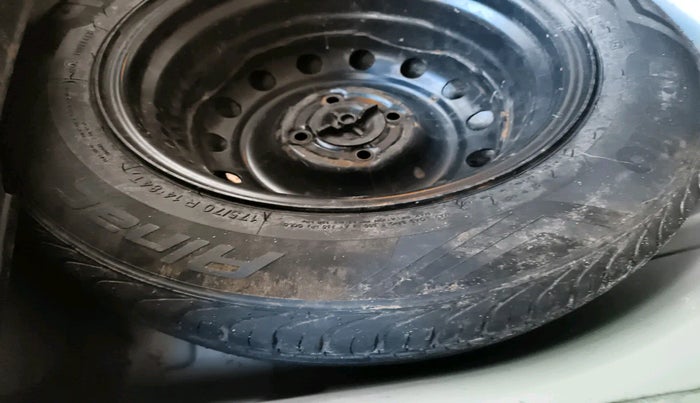 2014 Chevrolet Sail UVA 1.2 LS, Petrol, Manual, 90,866 km, tyre