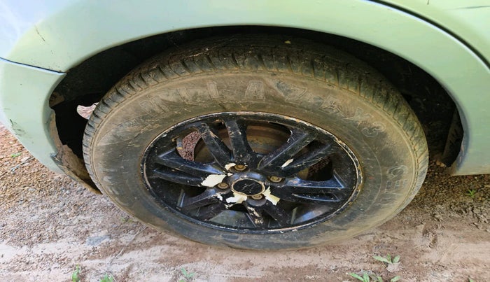 2014 Chevrolet Sail UVA 1.2 LS, Petrol, Manual, 90,866 km, tyre