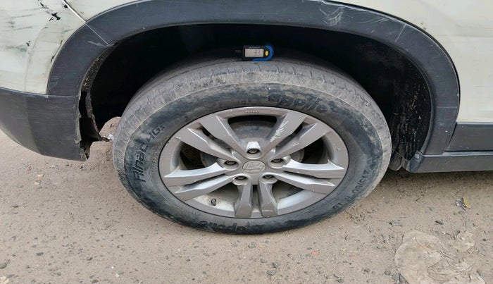 2017 Maruti Vitara Brezza VDI (O), Diesel, Manual, 1,34,129 km, tyre