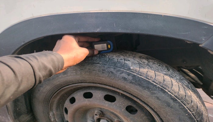 2016 Mahindra Kuv100 K6 PLUS D 6 STR, Diesel, Manual, 90,149 km, tyre