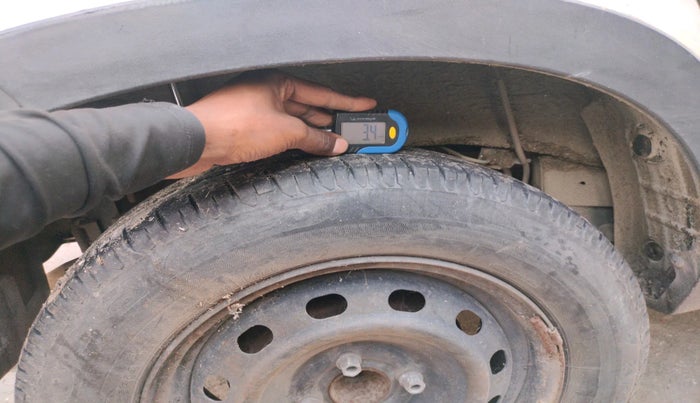 2016 Mahindra Kuv100 K6 PLUS D 6 STR, Diesel, Manual, 90,149 km, tyre