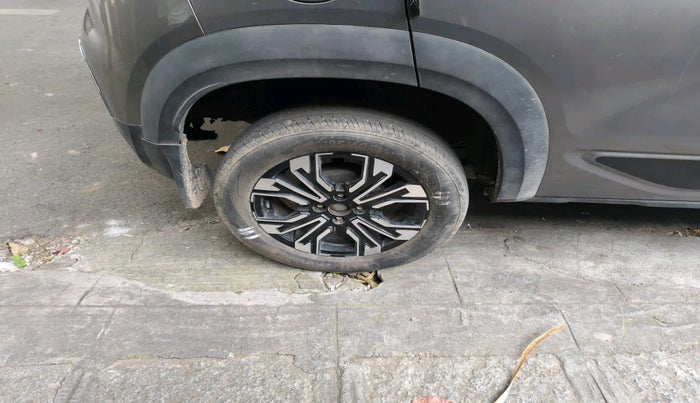 2021 Renault Kiger RXZ MT, Petrol, Manual, 27,872 km, tyre