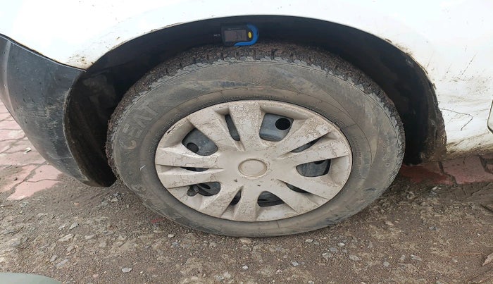 2011 Maruti Ritz VDI, Diesel, Manual, 1,56,739 km, tyre