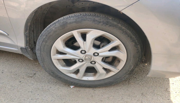 2019 Honda Amaze 1.2L I-VTEC VX, Petrol, Manual, 49,609 km, tyre