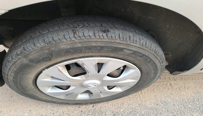 2015 Nissan Micra Active XV, Petrol, Manual, 96,982 km, tyre