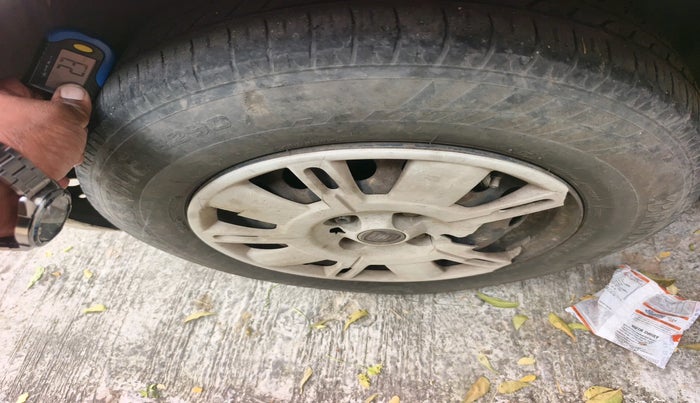 2010 Fiat Grand Punto ACTIVE 1.3, Diesel, Manual, 2,58,549 km, tyre