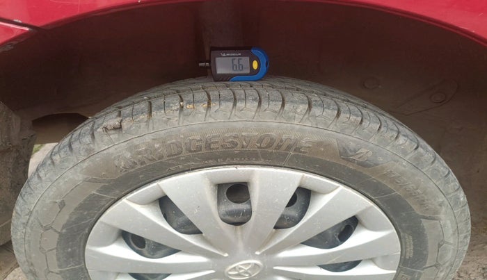 2011 Toyota Etios G, Petrol, Manual, 1,28,972 km, tyre