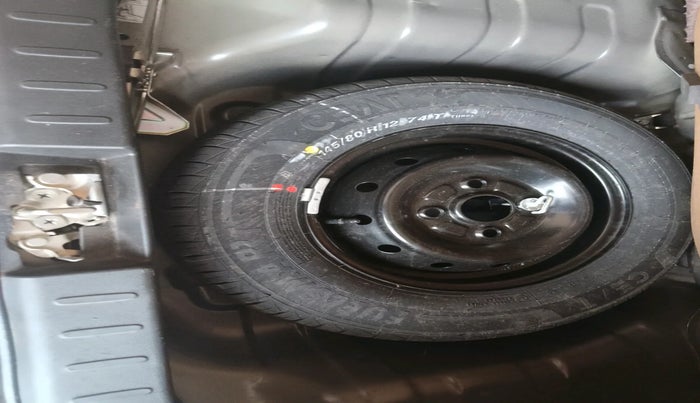 2022 Maruti Alto VXI PLUS, Petrol, Manual, 5,250 km, tyre