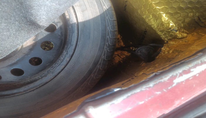 2018 Toyota Etios Liva V, Petrol, Manual, 1,12,695 km, tyre