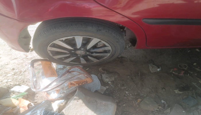 2018 Toyota Etios Liva V, Petrol, Manual, 1,12,695 km, tyre