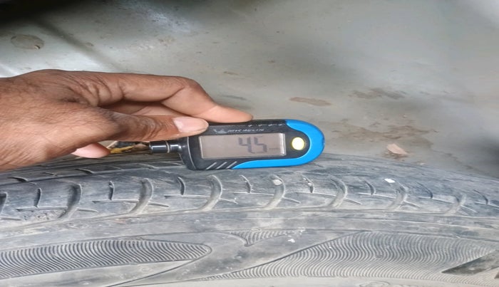 2011 Honda City 1.5L I-VTEC S MT, Petrol, Manual, 1,32,406 km, tyre