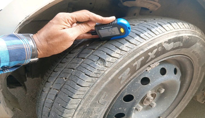 2017 Maruti Swift Dzire VXI, Petrol, Manual, 80,009 km, tyre