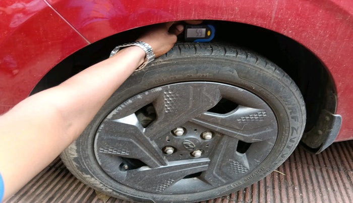 2022 Hyundai GRAND I10 NIOS MAGNA CORPORATE EDITION AMT 1.2 KAPPA VTVT, Petrol, Automatic, 16,643 km, tyre