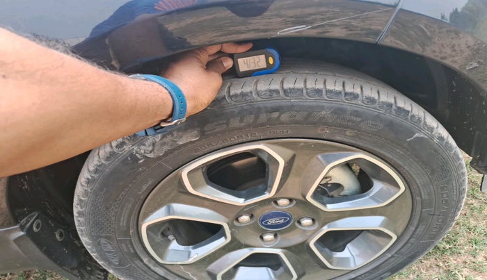 2020 Ford Ecosport TITANIUM 1.5 SPORTS(SUNROOF) PETROL, Petrol, Manual, 32,307 km, tyre