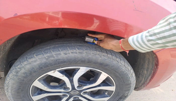 2015 Nissan Terrano XV D THP PREMIUM 110 PS, Diesel, Manual, 92,395 km, tyre