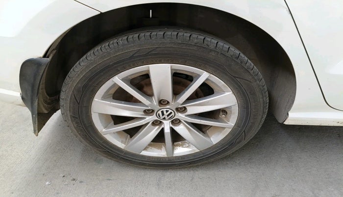 2016 Volkswagen Ameo HIGHLINE1.5L, Diesel, Manual, 1,44,767 km, tyre