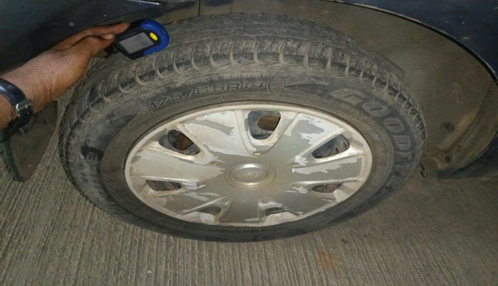 2014 Ford Fiesta AMBIENTE PETROL, Petrol, Manual, 80,423 km, tyre