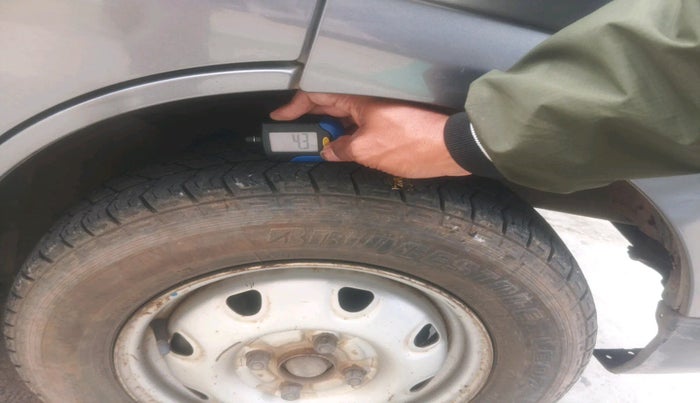 2010 Maruti Eeco 5 STR WITH A/C+HTR, Petrol, Manual, 91,983 km, tyre