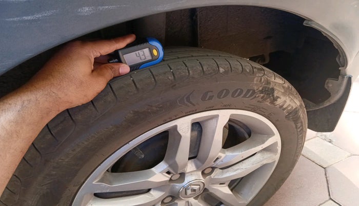 2019 Renault TRIBER RXZ, Petrol, Manual, 30,573 km, tyre