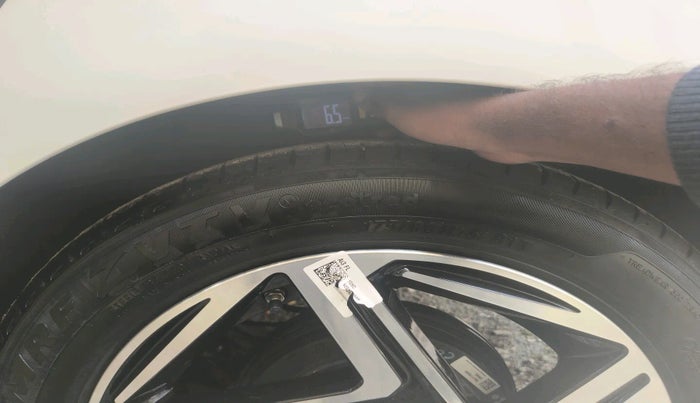 2025 Hyundai GRAND I10 NIOS ASTA AMT 1.2 KAPPA VTVT, Petrol, Automatic, 4,848 km, tyre