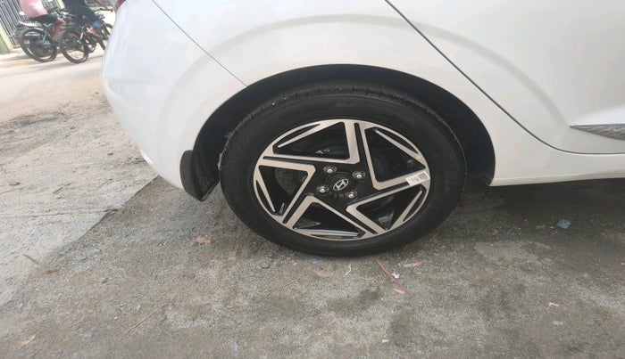 2025 Hyundai GRAND I10 NIOS ASTA AMT 1.2 KAPPA VTVT, Petrol, Automatic, 4,848 km, tyre