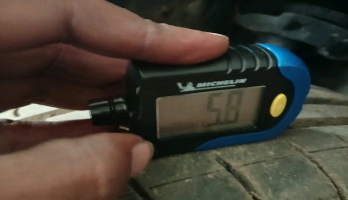 2014 Maruti Swift Dzire VXI, Petrol, Manual, 38,327 km, tyre