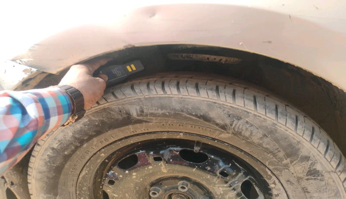 2011 Skoda Rapid AMBITION 1.6 MPI MT, Petrol, Manual, 71,080 km, tyre